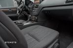 Mercedes-Benz Klasa C 180 T CGI Automatik BlueEFFICIENCY Elegance - 24