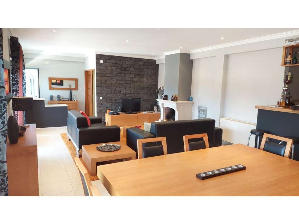 Moradia T4 individual nos Moinhos de Carvide - Grande imagem: 5/41