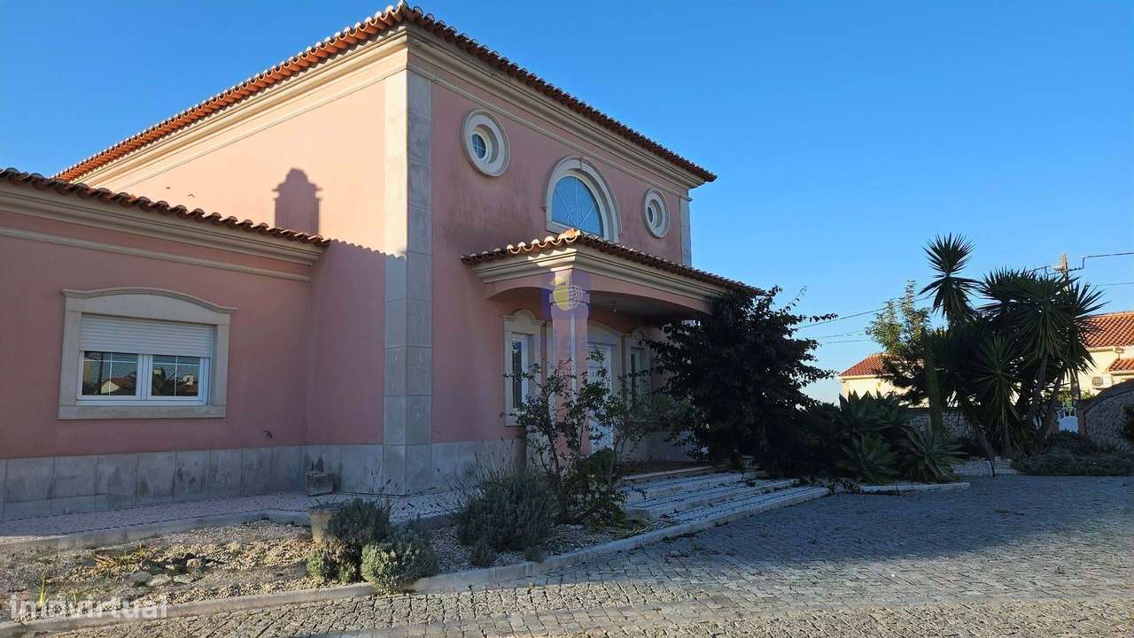 Majestosa Moradia de 300m2 a 15 minutos de Caldas da Rainha - Grande imagem: 5/32