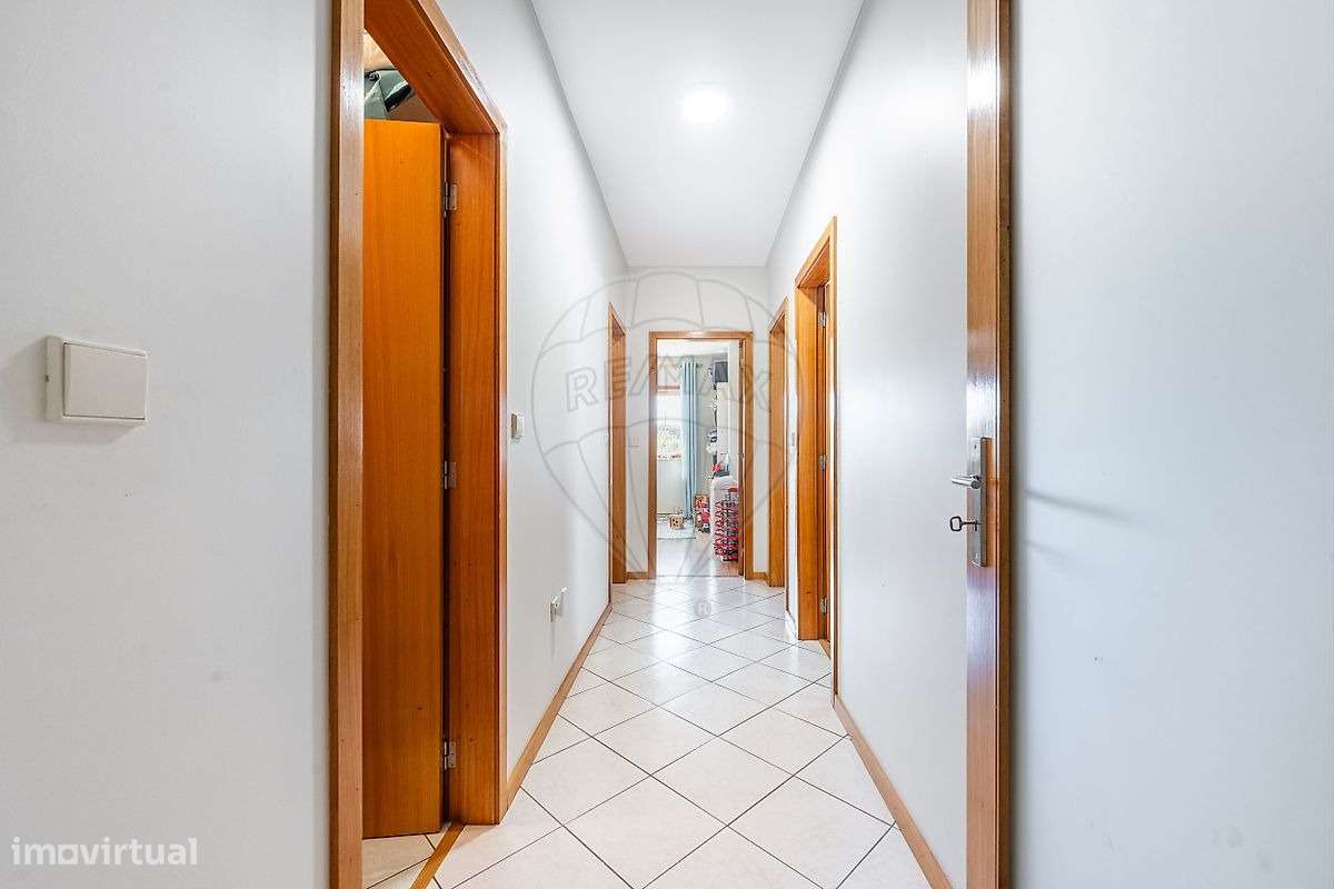 Apartamento T3 situado em Taíde, Póvoa de Lanhoso - Grande imagem: 4/26