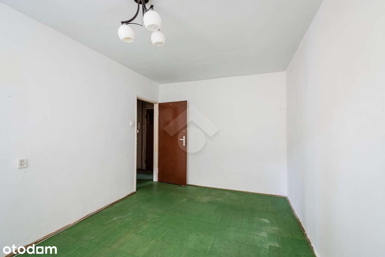 Łobzów - 3-pokojowe mieszkanie do remontu - 50 m2-3