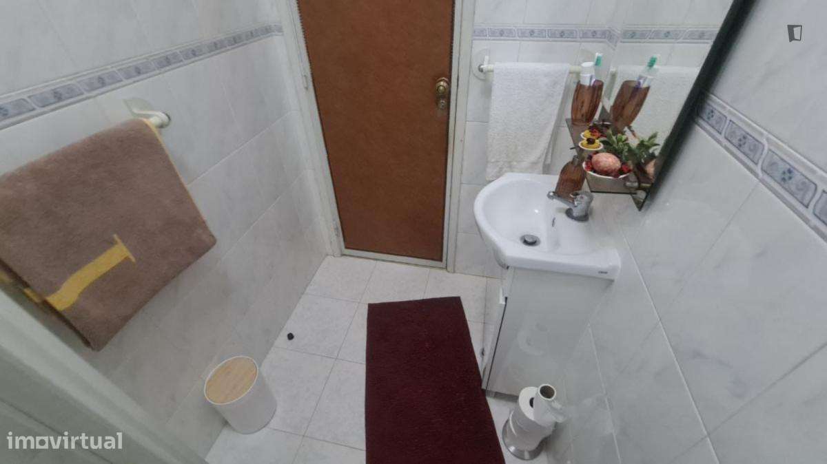 Quarto - localizado em Setubal - Grande imagem: 3/19