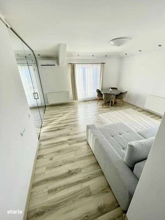 Apartament cu 3 camere, 78 mp, parcare, balcon, zona Eroilor - Imagine principală: 2/7