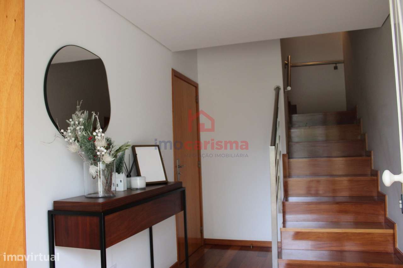 Moradia em Banda T3 em Vila das Aves, Santo Tirso - Grande imagem: 4/22