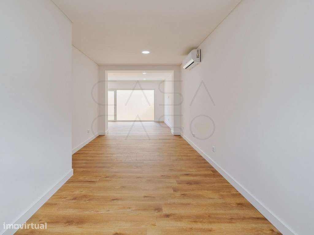 NOVO - Moradia de T4+2 no Bairro da Conceição-5
