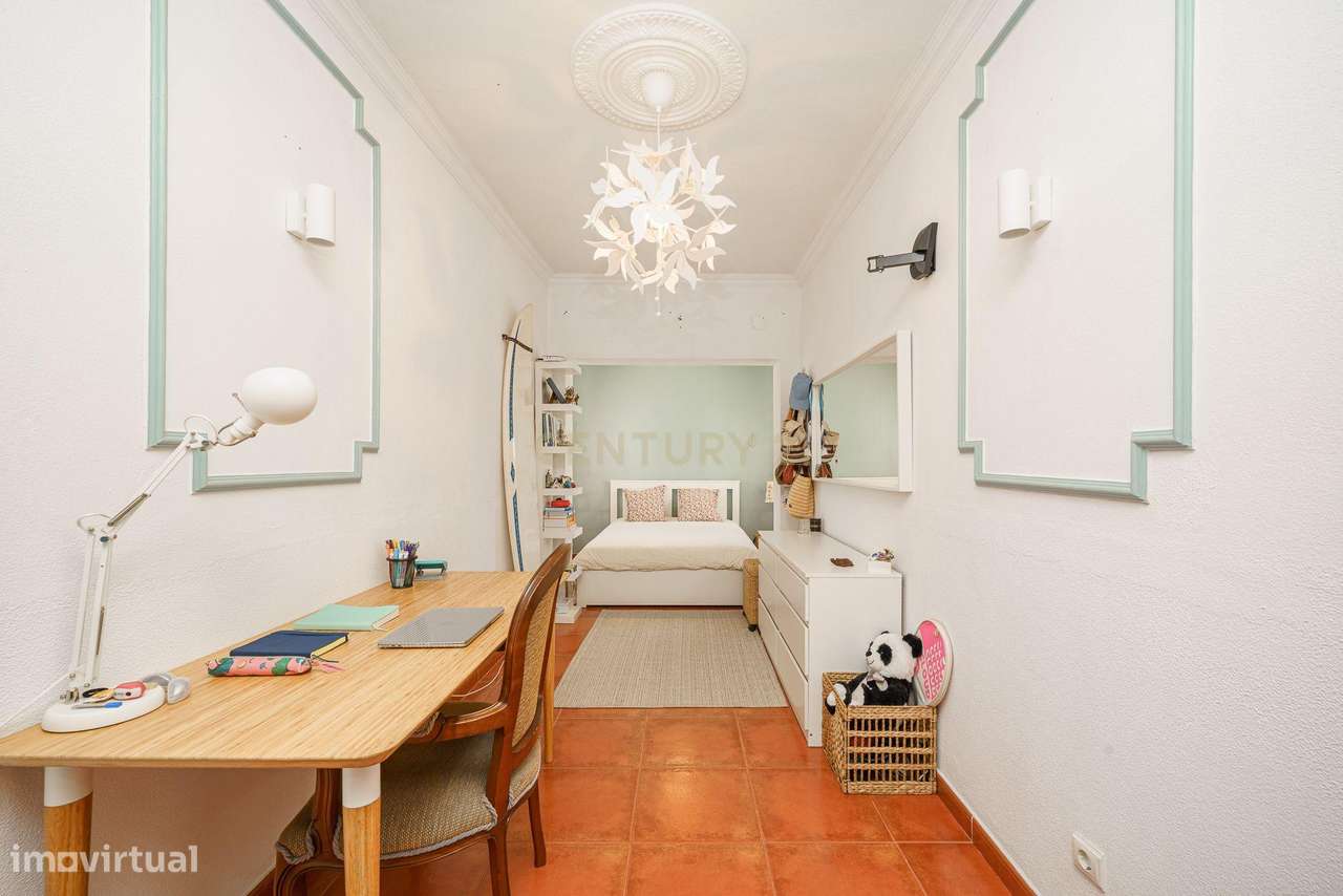 O Refúgio Perfeito em Cajados: Natureza e Duas Moradias num Só Investi-12