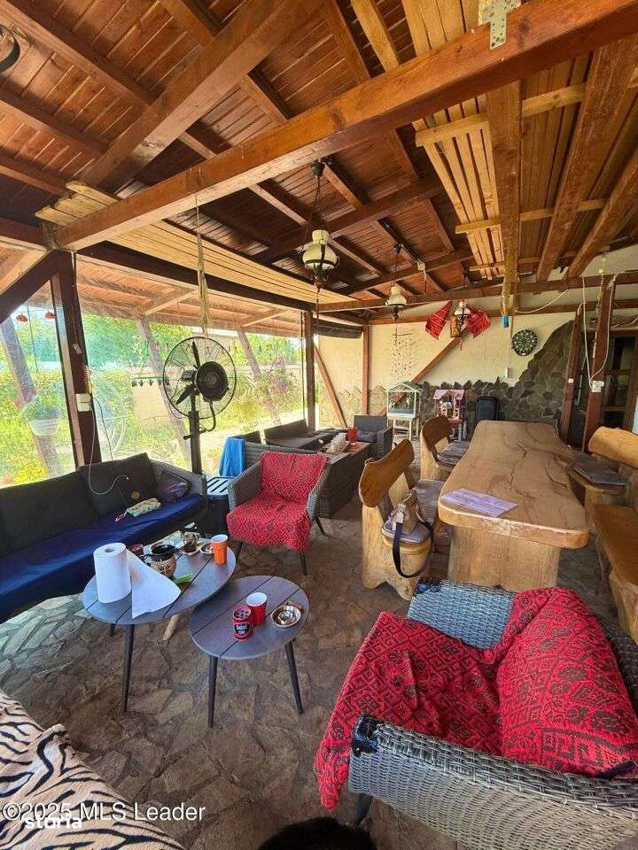 Casa Mogosoaia cu livada, crama si terasa-8