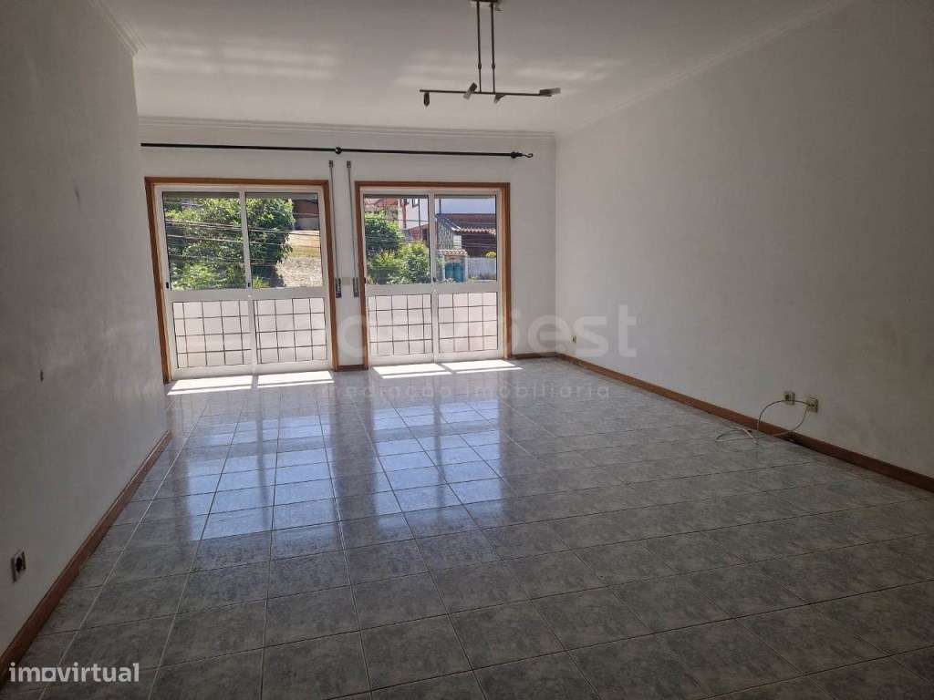 Apartamento T3 à venda com gragem fechada em São Roque, Oliveira de... - Grande imagem: 4/33