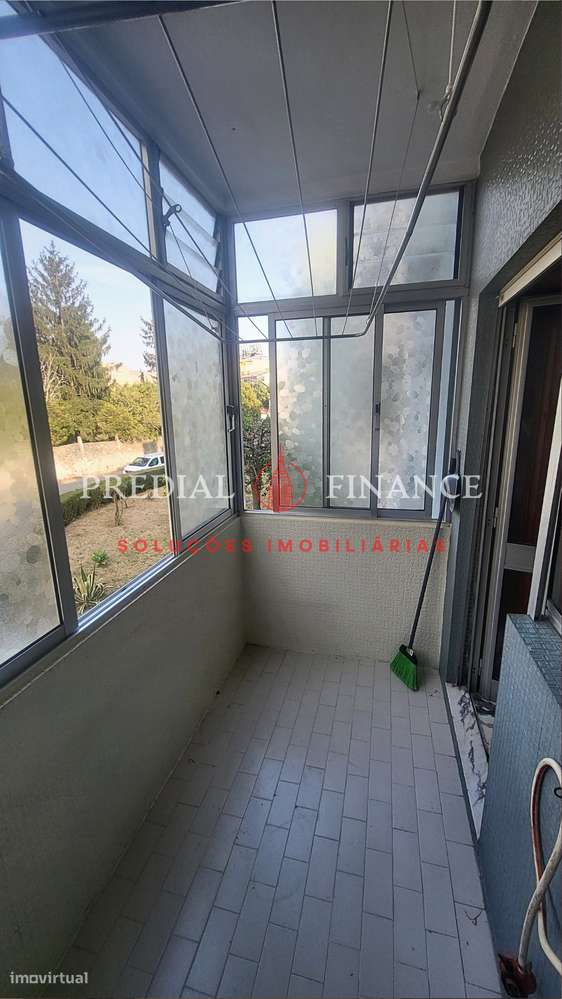 T2+1 Luminoso com Garagem Ampla em Ramalde – Zona em Valorização-3