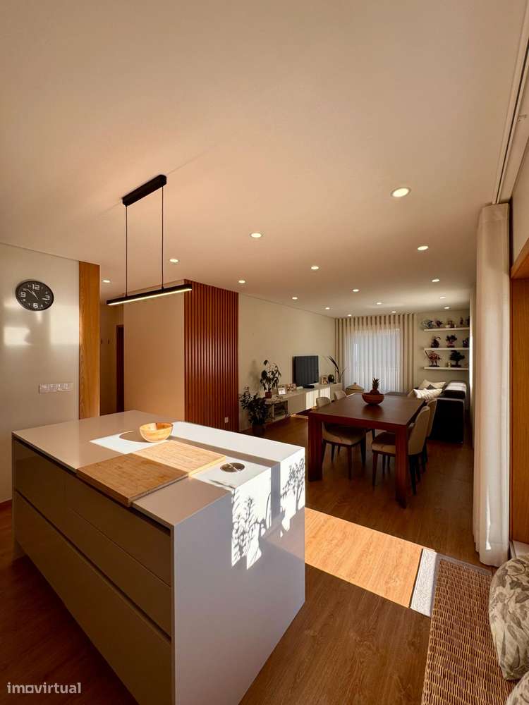 Apartamento T2 (Totalmente remodelado) Centro Póvoa de Varzim - Grande imagem: 5/27