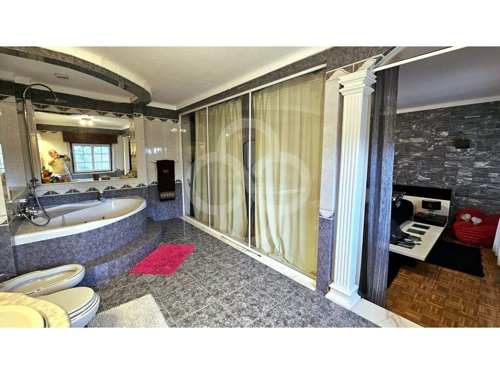 Quinta 2,4 hectares com moradia T5 em Aveiras de Cima Azambuja-16