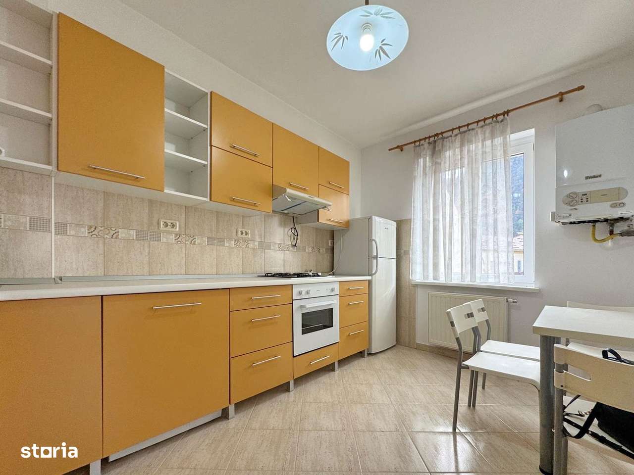 GARSONIERA SPATIOASA DE INCHIRIAT IN SCHEI - Imagine principală: 5/14