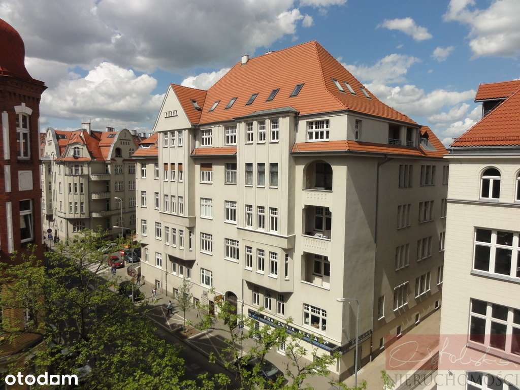 Z dużym tarasem z widokiem w super lokalizacji