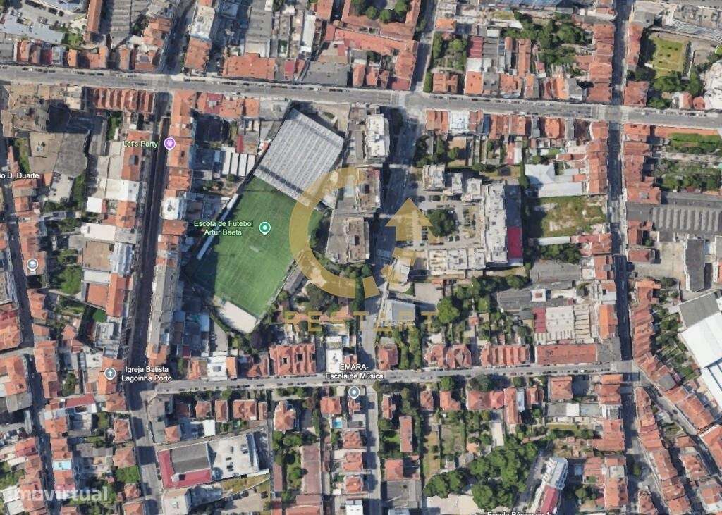 T2  Renovado para venda no Centro do Porto-22