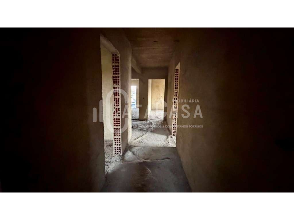 Moradia T4 na Borralha em fase de acabamentos-26
