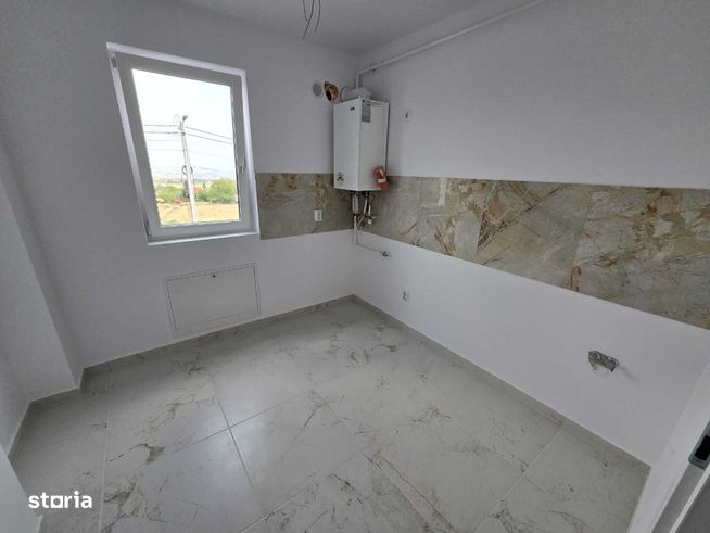 Bloc nou-Apartament 2 camere Miroslava!-5