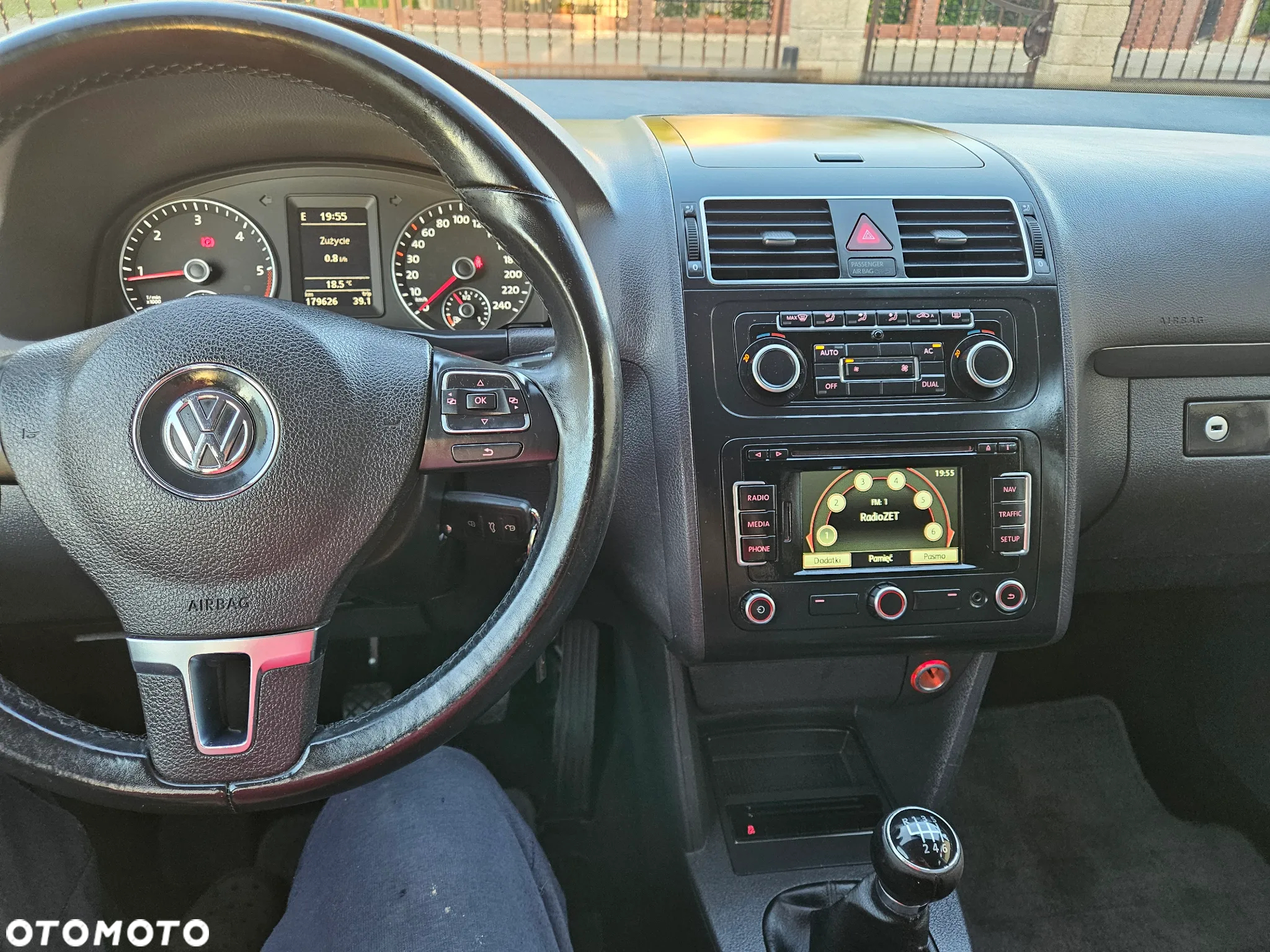 Volkswagen Touran 2.0 TDI DPF Comfortline - 29