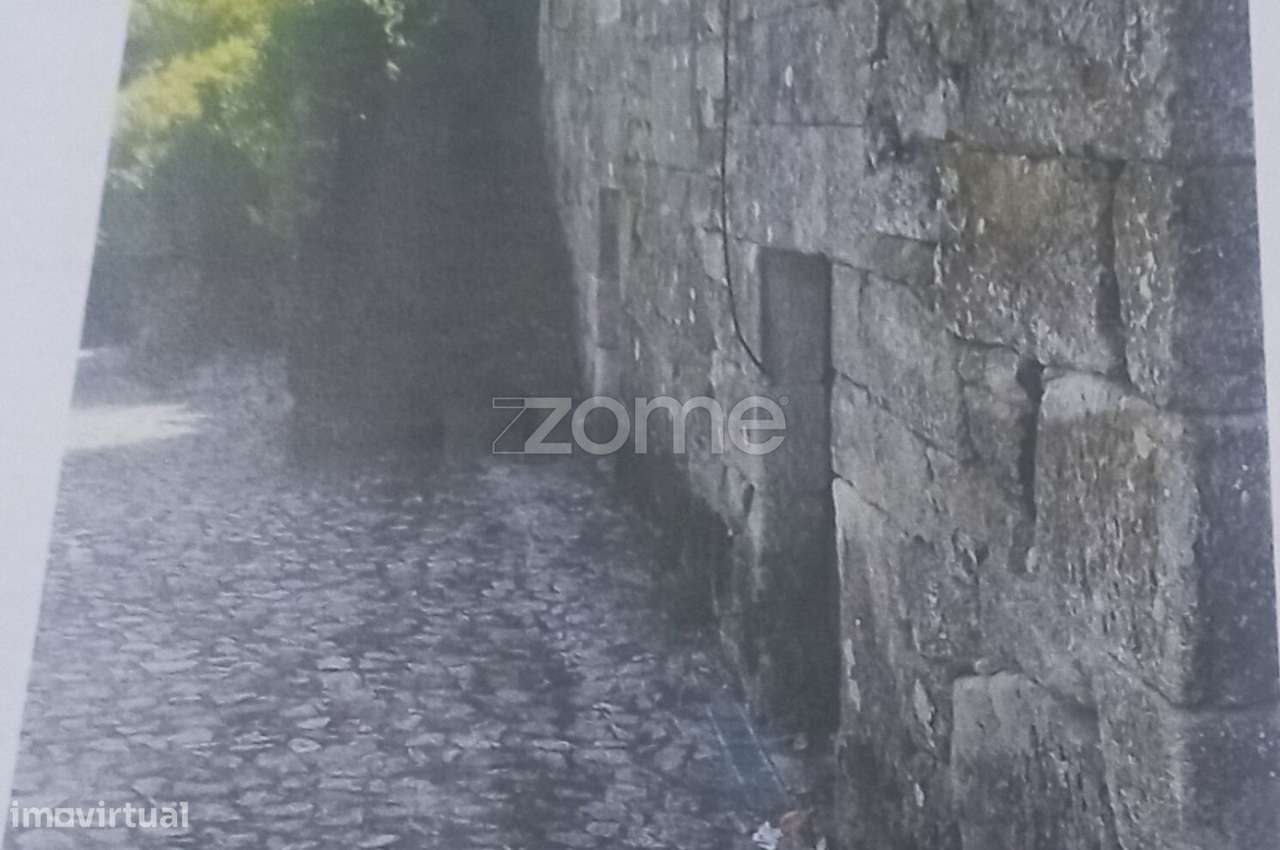 Moradia antiga para restauro em Ribeira de Pena - Grande imagem: 4/4