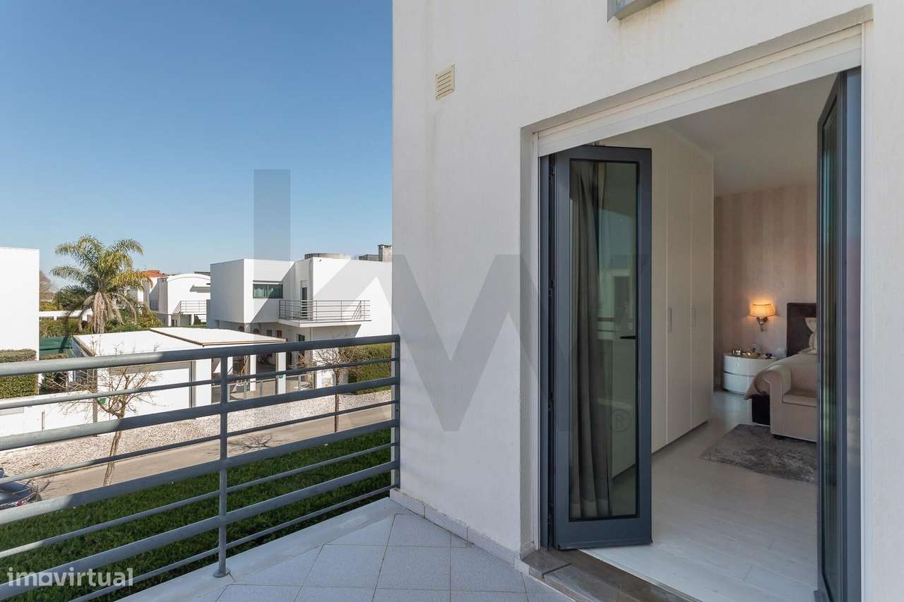 Moradia T3 com piscina, no Palmela Village-41