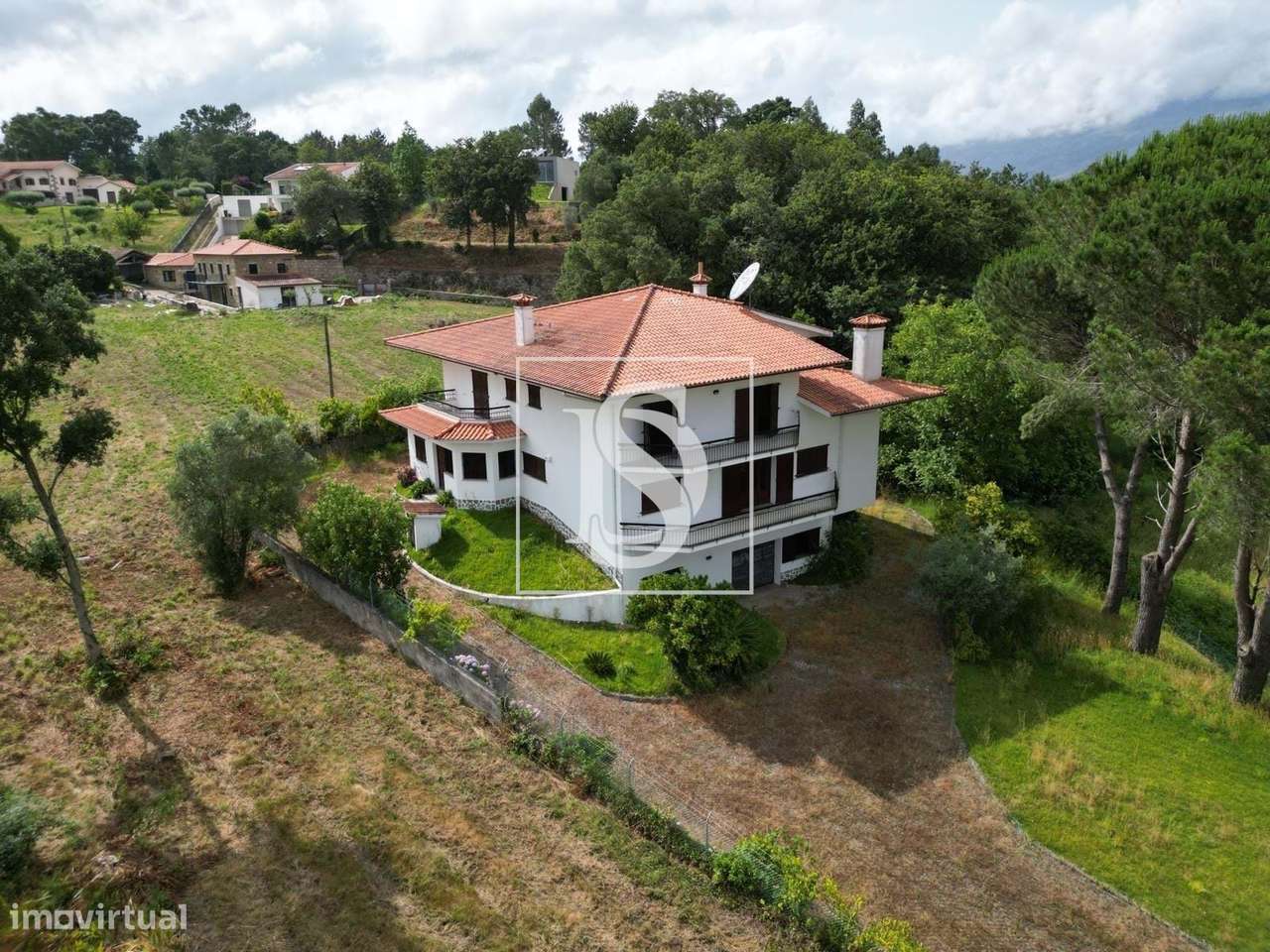 Moradia com 6.160 m² de terreno – Viana do Castelo-35