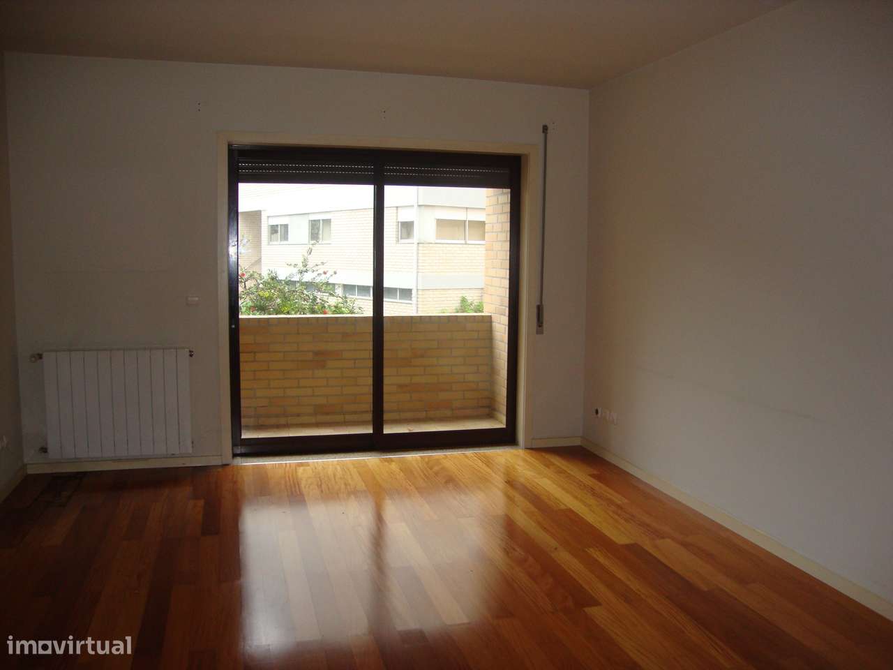 Excelente T1 c/Garagem - Hospital Pedro Hispano/Metro - Grande imagem: 4/23