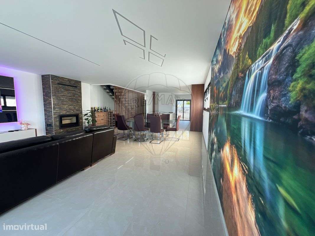 Moradia T4 para venda-17