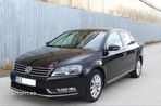 Volkswagen Passat - 1