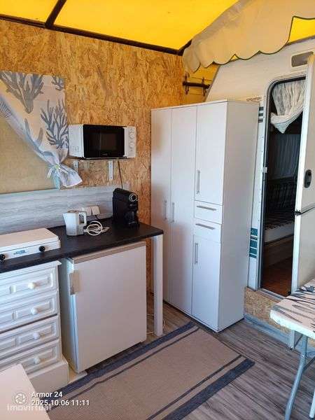 Vendo ou alugo caravana em espaço privado - Grande imagem: 5/8