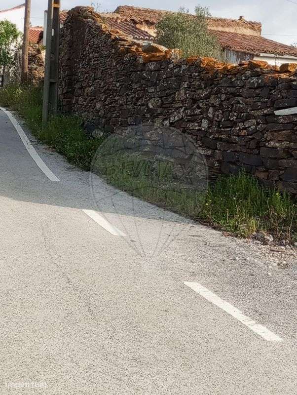 Moradia T2 para venda - Grande imagem: 2/3