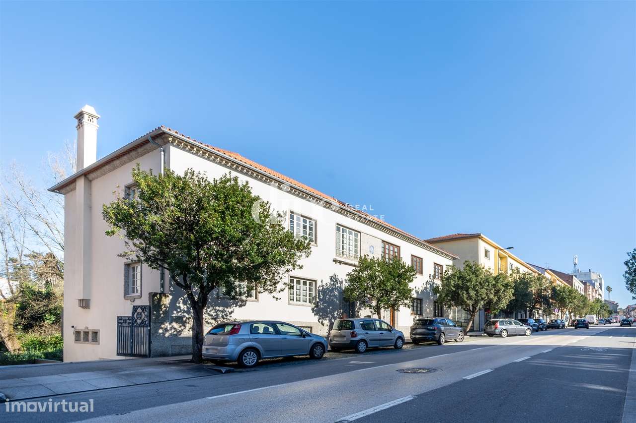 Moradia geminada T4 no Coração da Cidade - Grande imagem: 4/36