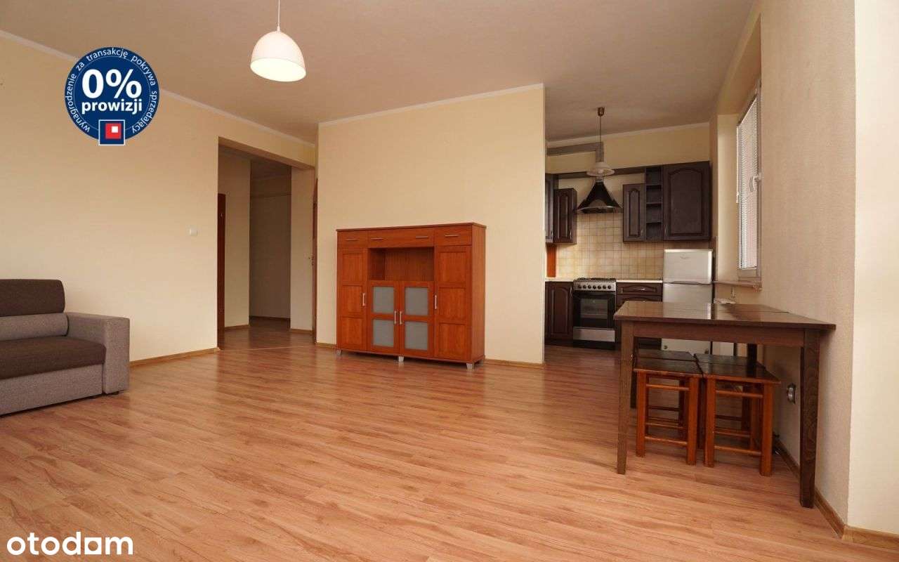 Mieszkanie z dużym tarasem.-0