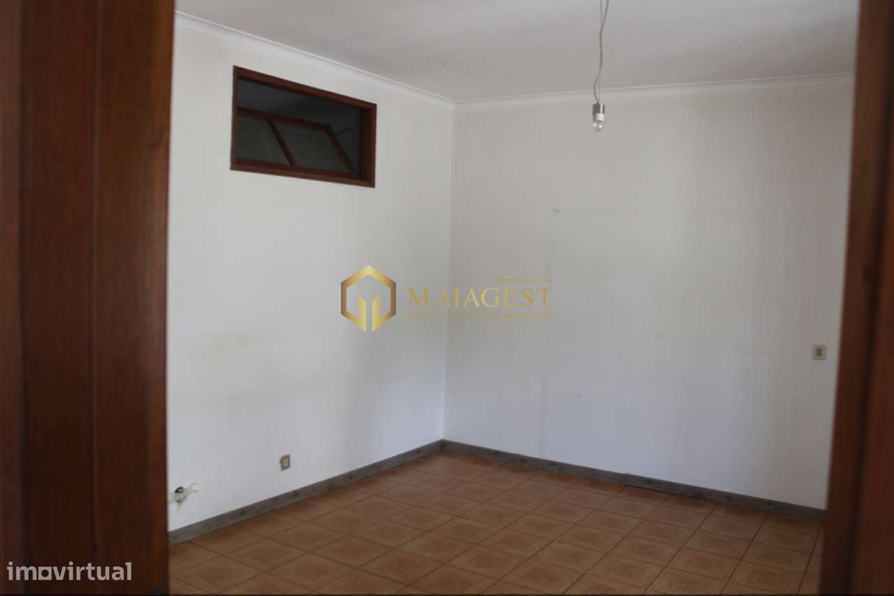 Andar de Moradia T2 próximo ao Parque da Lavandeira - Grande imagem: 4/23