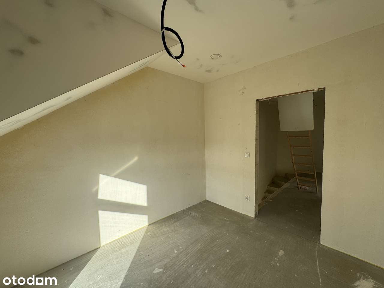 Segment w Lędzinach - ulica Urocza-11