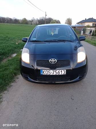 Toyota Yaris 1.0 Luna A/C - 2