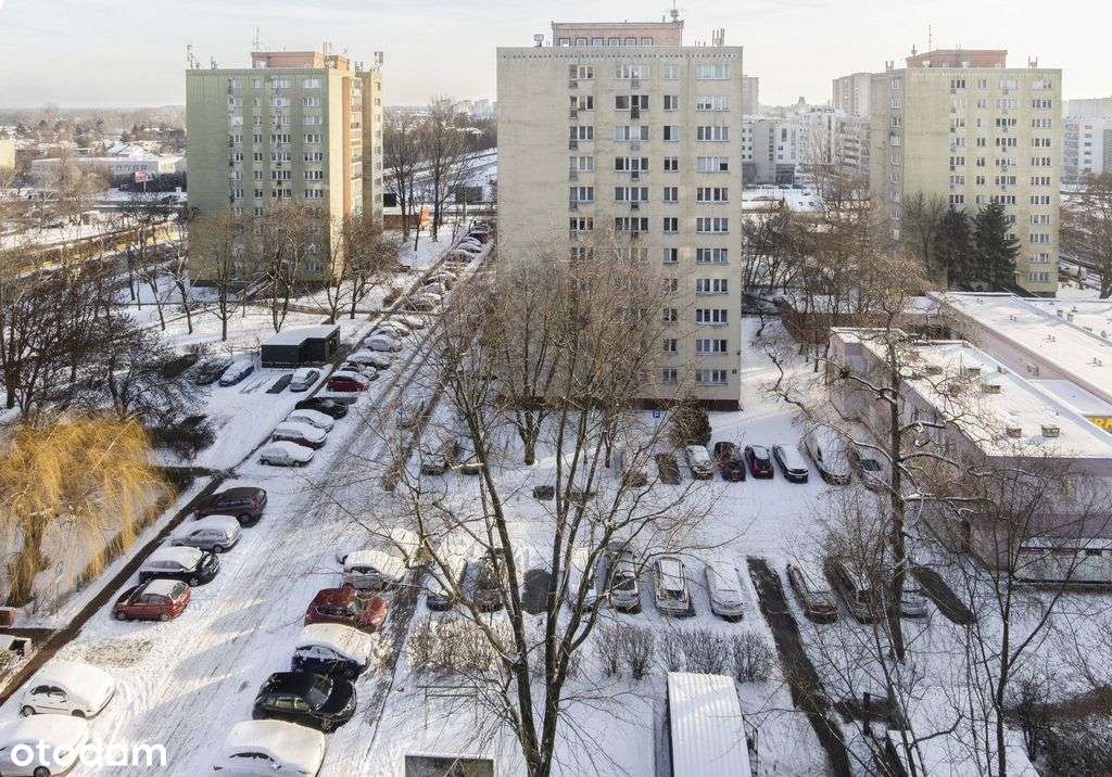 Ciche, jasne mieszkanie do remontu-9