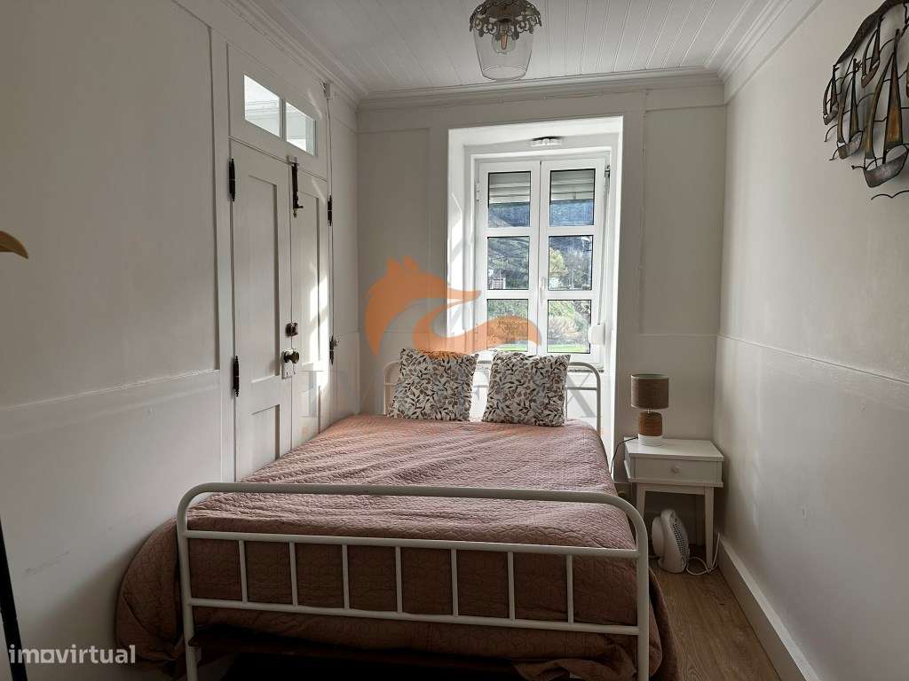Casa de aldeia com 4 quartos e Alojamento Local ainda a funcionar e...-7