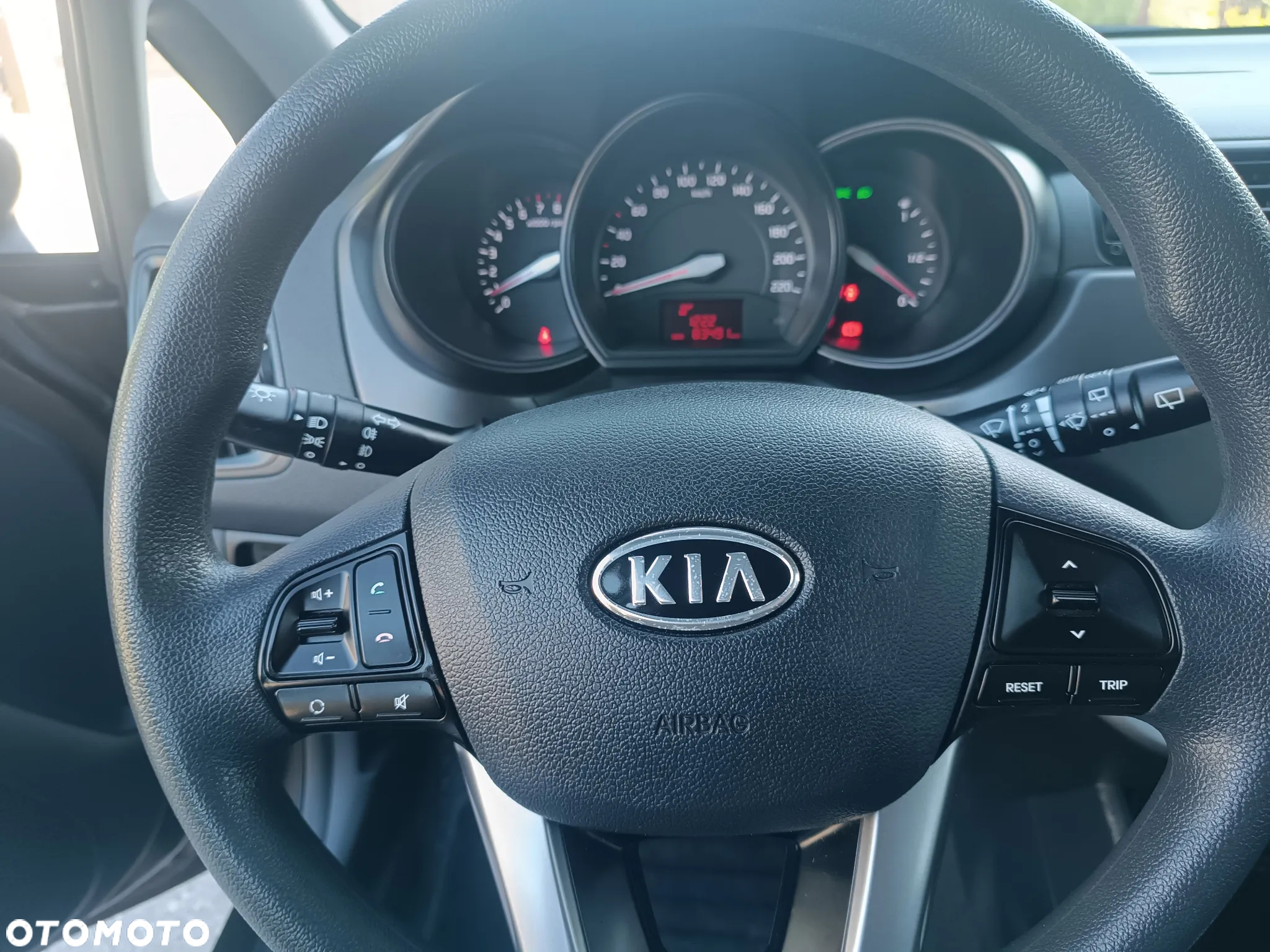 Kia Rio - 19