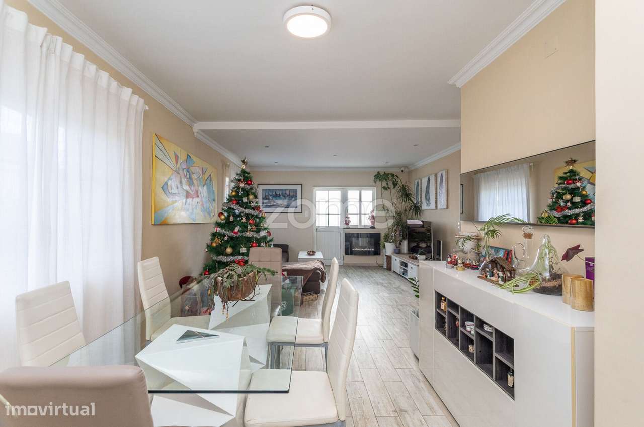 Residência familiar em venda - Grande imagem: 2/49