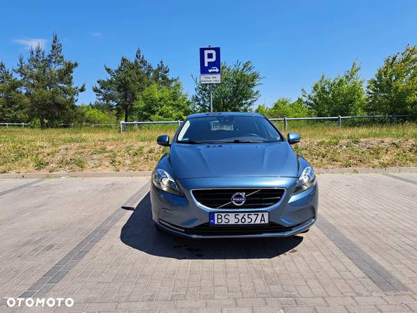 Volvo V40 D3 Momentum - 6