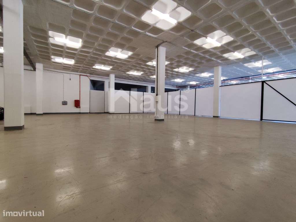 Armazém com área de 250m2 - Grande imagem: 3/5