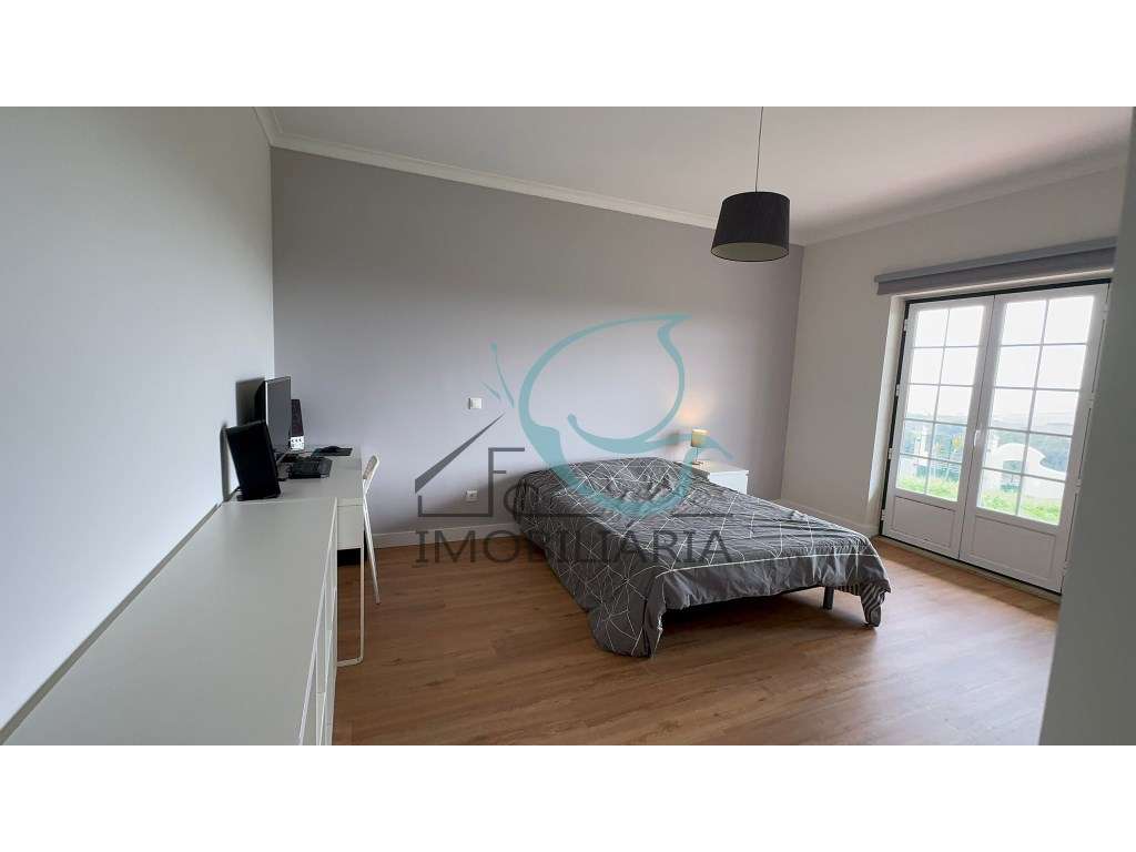 Moradia T5 com Vista para a Serra em Alenquer-30