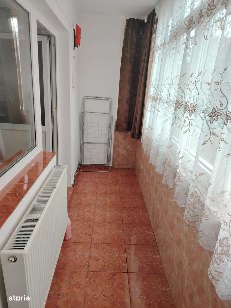 Vând garsoniera Mioveni-Robea, etaj 3,mobilată, 43mp - Imagine principală: 3/10