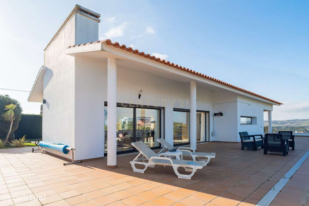 Moradia T3 com Piscina e 3 515 m² de Terreno | Entre o Campo e o Mar |-11