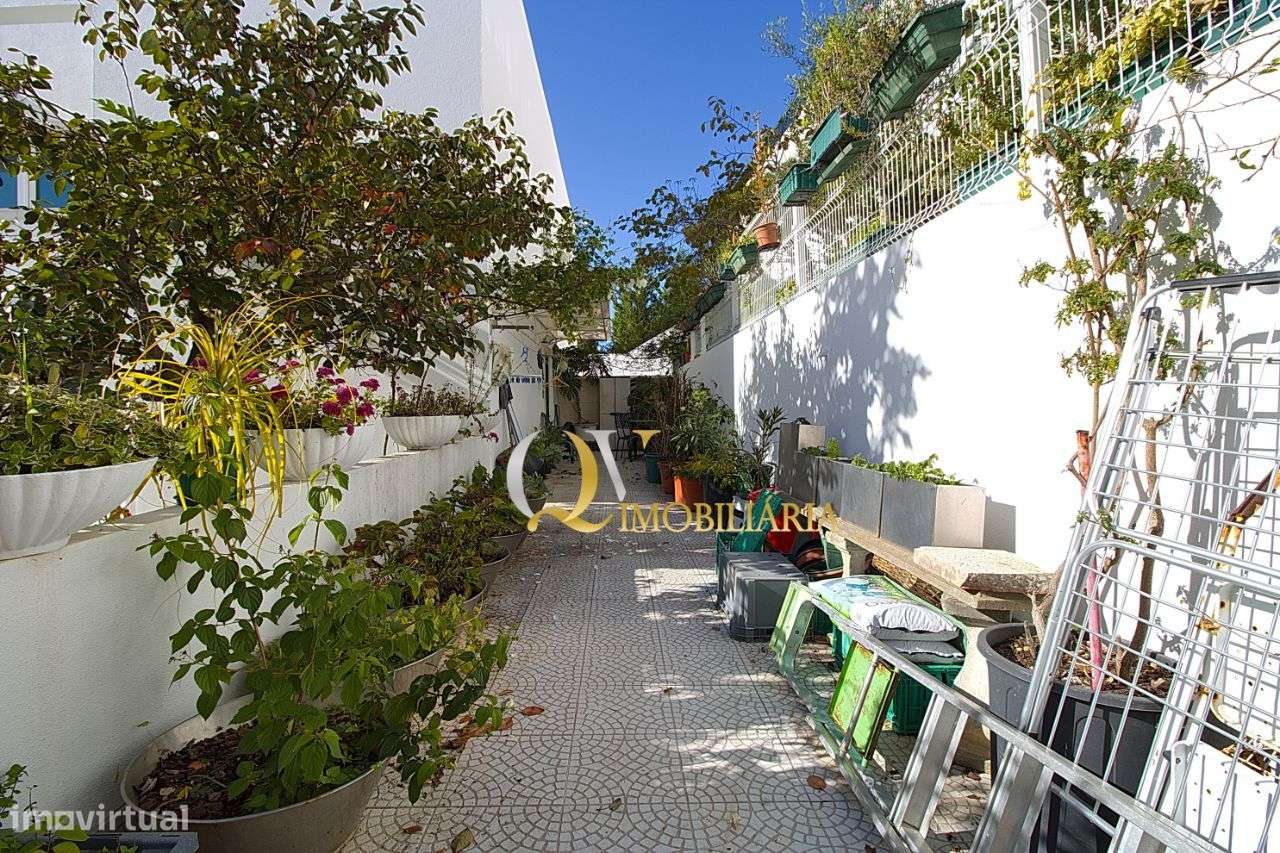 Excelente Moradia V4 para venda sita nos Jardins da Parede-25