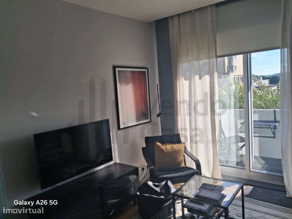 Vende-se T1 - Av. Liberdade - Braga-8