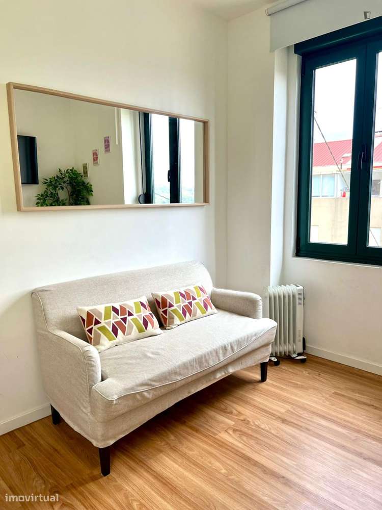 Apartamento com 1 quartos - localizado em Campanhã Porto - Grande imagem: 4/10