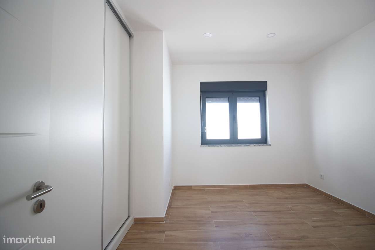 Moradia Térrea T3 Nova em lote de 340m2 em Fernão Ferro-16