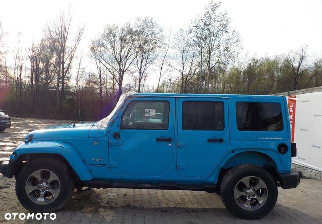 Jeep Wrangler 2.8 CRD Unlim Sahara - 8