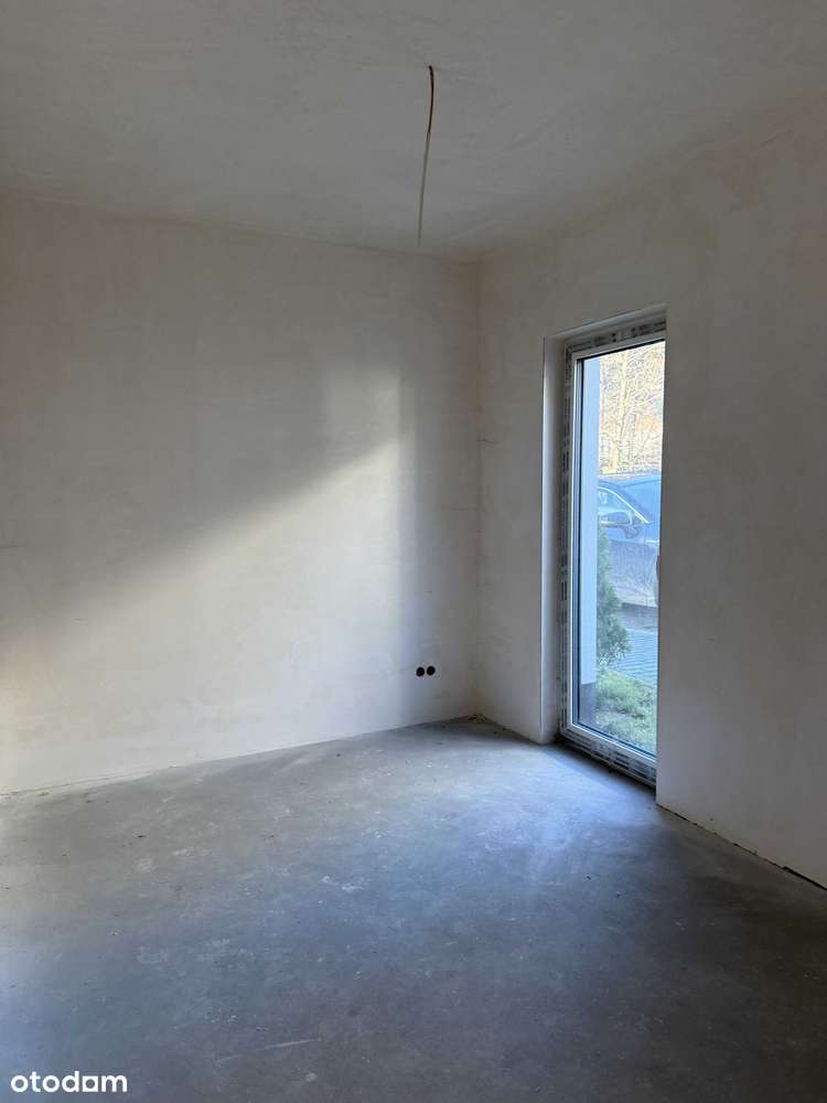 W CENIE MIEJSCE POSTOJOWE ZEWNĘTRZE PLUS PODDASZE 50 MKW !-10