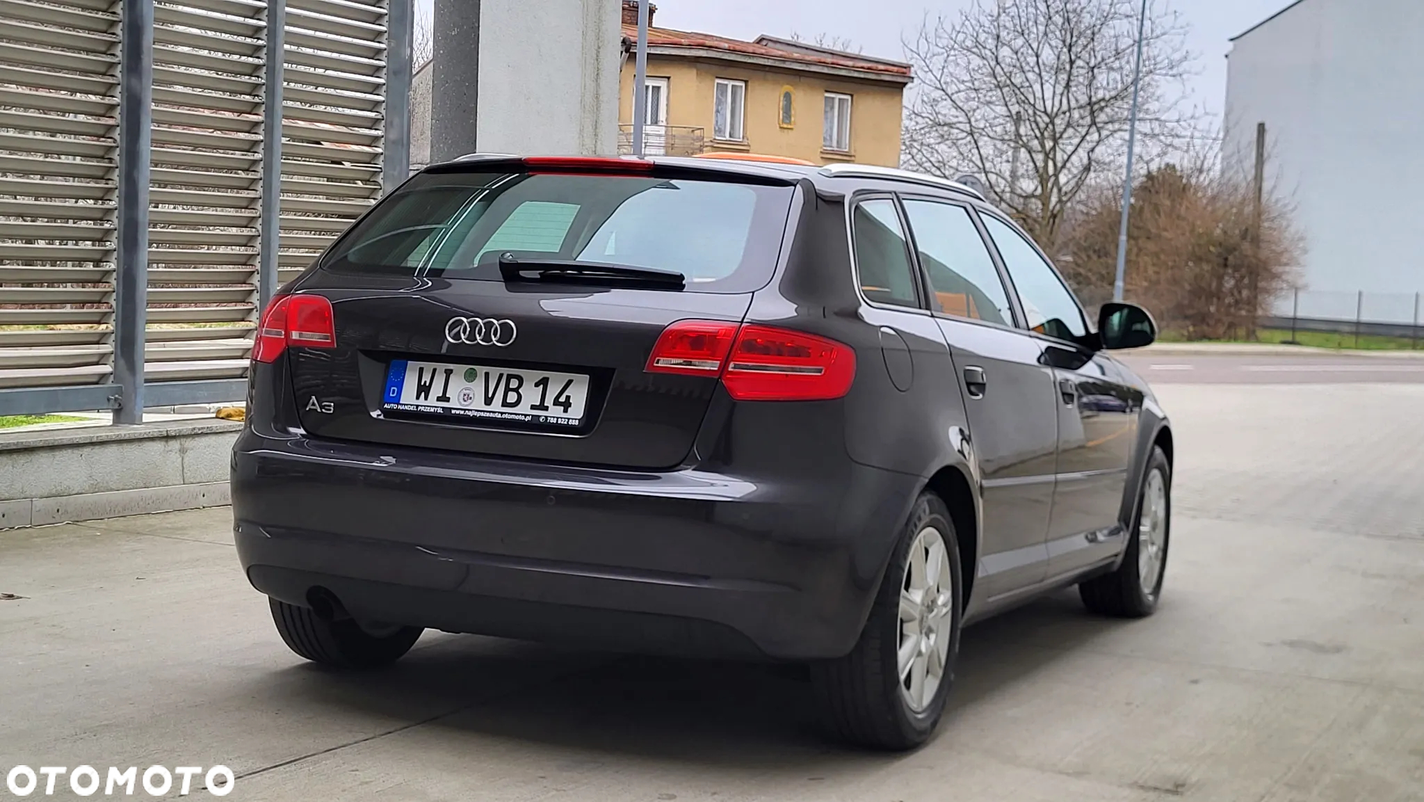 Audi A3 1.6 Sportback Attraction - 6